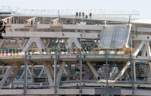 Trabajadores en las obras del estadio Santiago Bernabéu