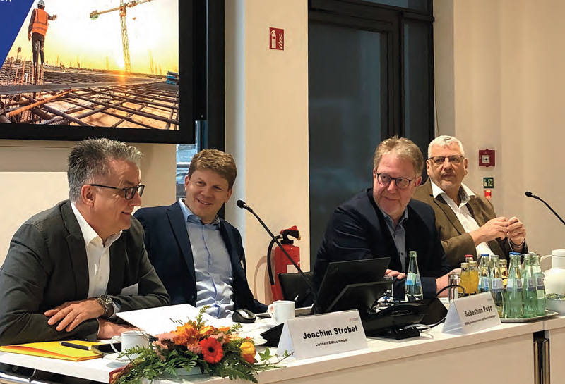 Directivos de la asociación alemana VDMA Construction Equipment, los fabricantes de equipos de construcción