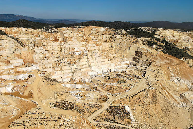 El congreso afrontará el análisis, el intercambio de conocimiento y el debate sobre el papel estratégico de los recursos minerales y energéticos