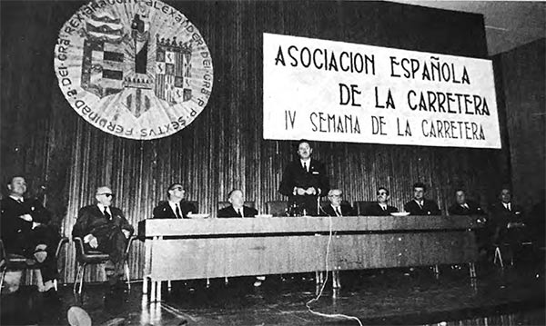 Inauguración de la IV Semana de la Carretera, celebrada en Valencia del 24 al 29 de abril de 1967