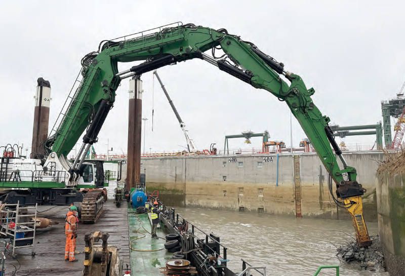 Demolición subacuática con Epiroc