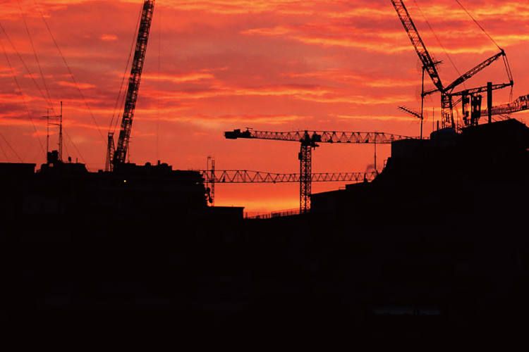 El sector de la construcción desacelerará en 2024 su crecimiento al 1,4%