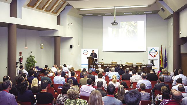 FORO SOBRE DECONSTRUCCIÓN DE AEDED. La demolición, en forma.